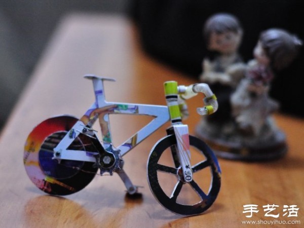 A netizen took two weeks to make a mini bicycle by hand