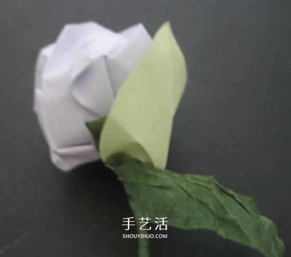 Illustrations of folding handmade roses and super-detailed origami rose step-by-step pictures