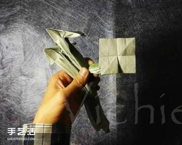 Sansheng Rose Origami Illustration: Fold Three Roses from One Piece of Paper