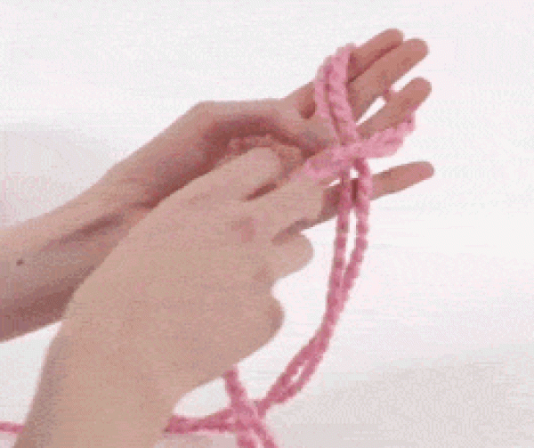 Tutorial on knitting a scarf by hand and how to knit a scarf without tools