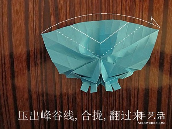 The origami method of the skull illustrates the process of folding the skull