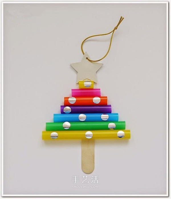 How to make a handmade straw Christmas tree in kindergarten