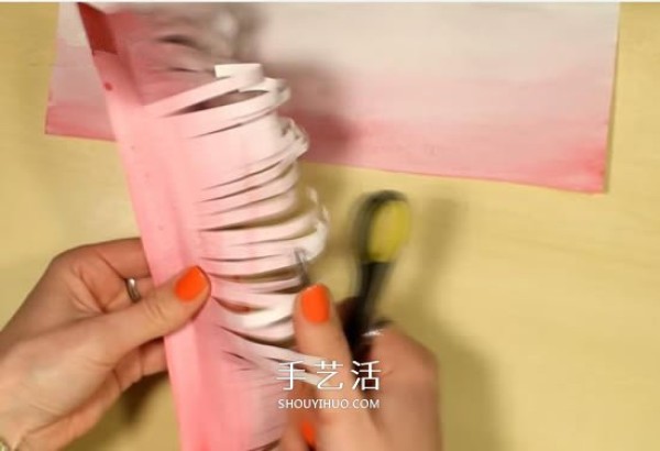 Illustration of how to make three-dimensional chrysanthemums from hand-made colored paper for Double Ninth Festival