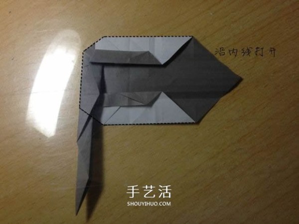 The origami method of an excavator illustrates the folding process of a manual excavator