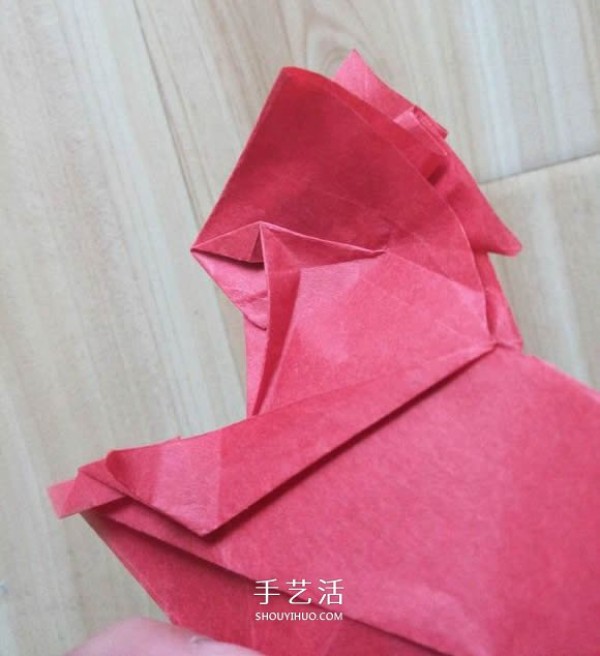 The process of folding the auspicious beast Kirin, the illustrated process of folding the Origami Tetsushi Kamiyas Kirin