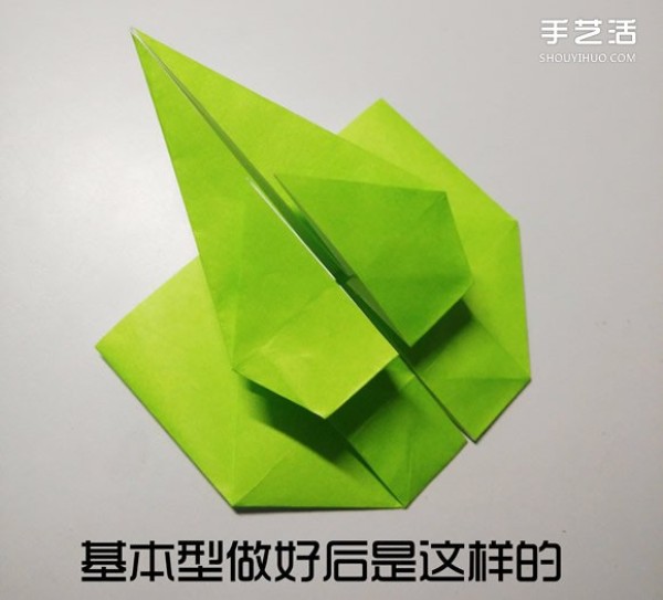 Three-dimensional duck origami step-by-step drawing and duck folding tutorial illustration