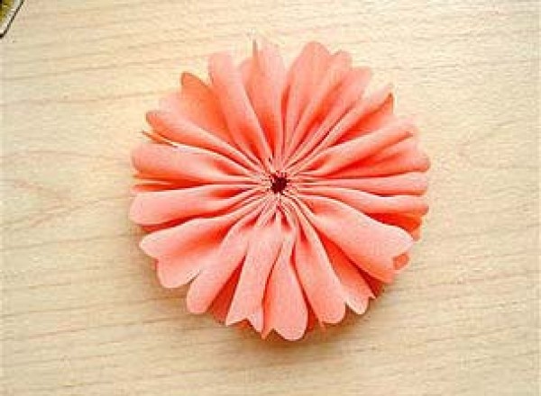 Handmade Tutorial of Beautiful Fabric Flowers