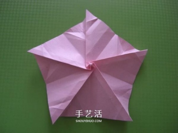 Fukuyama Rose Folding Illustrated Tutorial with clear and large pictures of Fukuyama Rose Origami