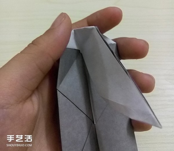 How to fold an origami folding knife, Illustration of folding a foldable spring knife by hand