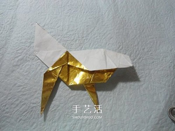 The basic origami method of HTQ butterfly, there are no steps for shaping it! 