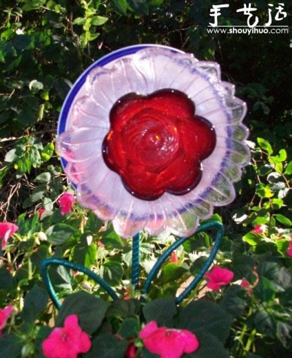 Beautiful glass flowers made from old glassware