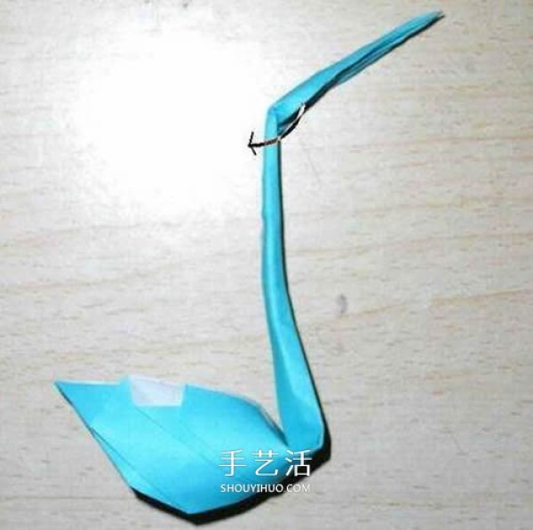 Simple swan origami method, hand-made origami beautiful swan illustration