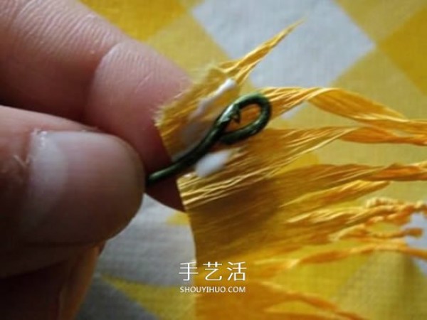 How to Fold Lily Flowers Illustrated Tutorial Process Steps of Origami Lily