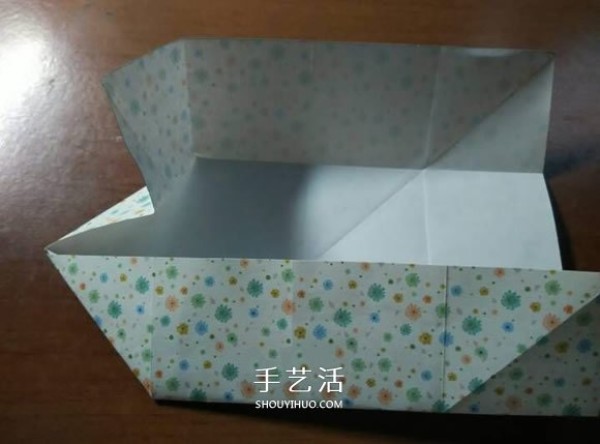 Fun magic box folding diagram and folding steps of a shrinkable box