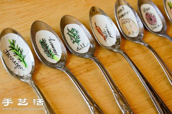 Metal spoons are creatively transformed and DIY is used to make interesting potted plants