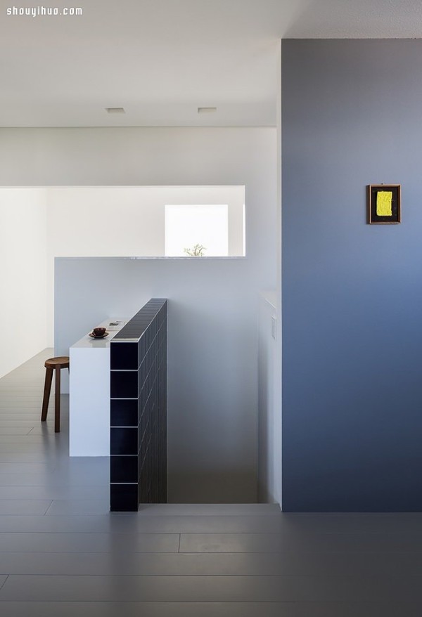 Decoration design of floor-to-ceiling large glass mountain villa in Hertz County, Japan