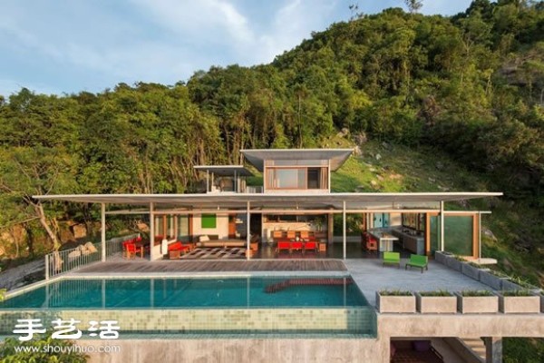 An open-plan holiday house design that embraces nature in Koh Samui Island, Thailand