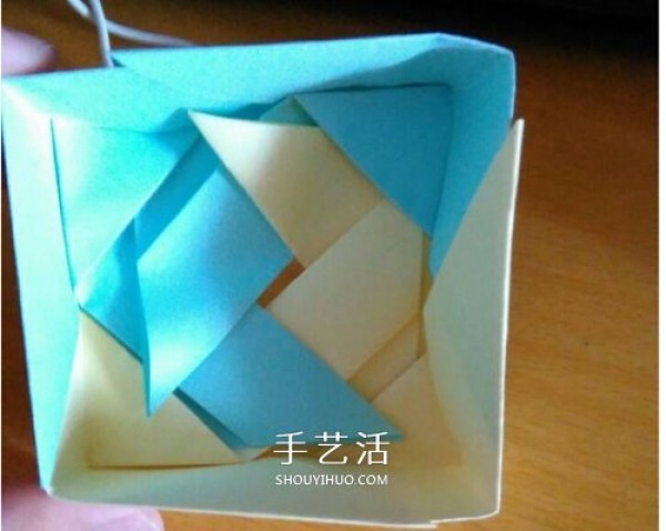 How to fold a windmill box, illustrated tutorial on how to fold a square windmill gift box