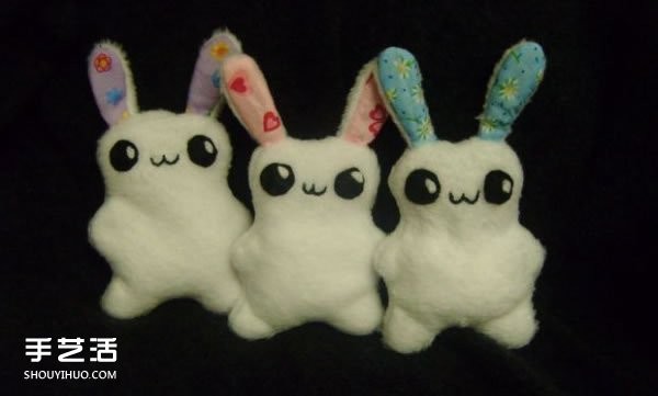 Illustrations of DIY stuffed rabbit puppets handmade with felt rabbits