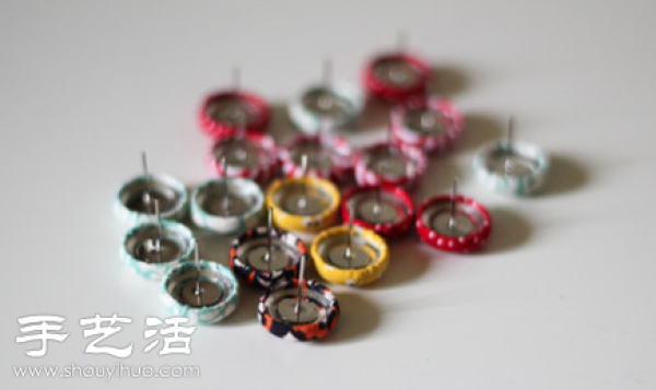 Buttons + thumbtacks + non-woven handmade beautiful DIY earrings