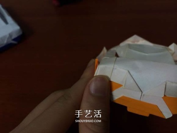 How to fold a complex three-dimensional sports car with detailed steps of origami sports car