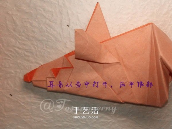 How to make origami mice with illustrations and steps for folding a three-dimensional mouse