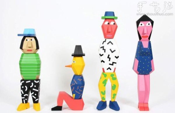 Wooden dolls that can be combined at will