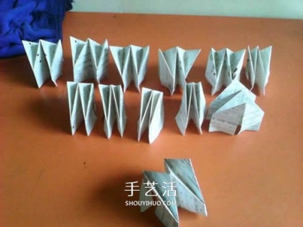 Illustration of the folding method of handmade paper fireworks, step-by-step diagram of the method of origami fireworks