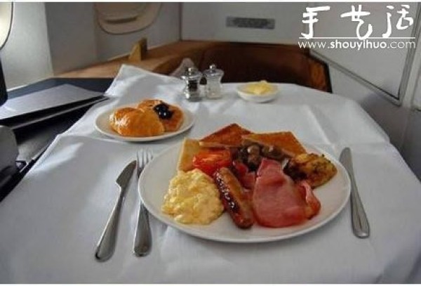 Photos of first-class meals on airlines around the world