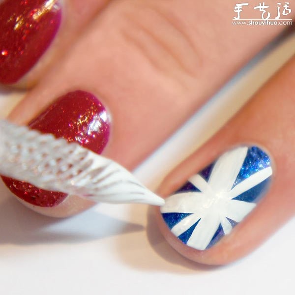 DIY Union Flag Manicure with a British Style