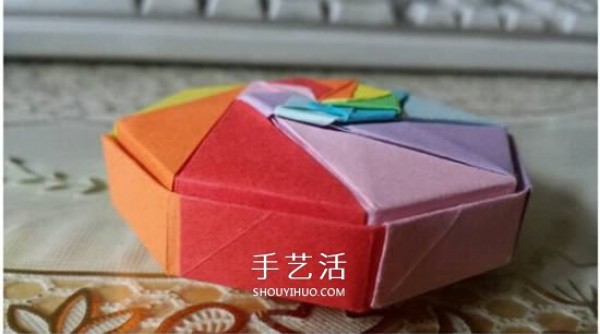 The folding method of octagonal paper box and the steps of hand-made origami rainbow box