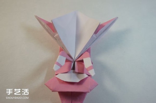 Origami Girls Step-By-Step Illustration and Complex Folding Tutorial for Girls