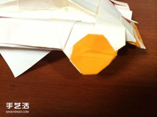 Tutorial on how to fold a sports car, tutorial with origami on a sports car, with illustrations