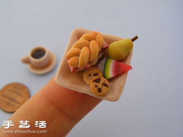 Mini polymer clay food model