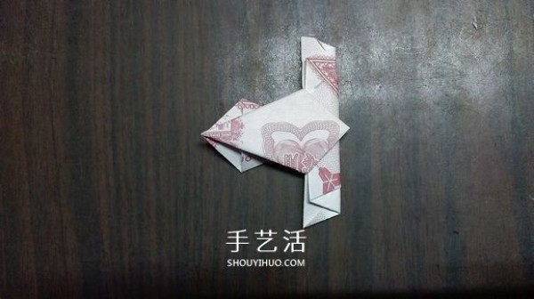 The origami method of the five-petal lotus illustrates the steps of folding the five-petal lotus with paper money