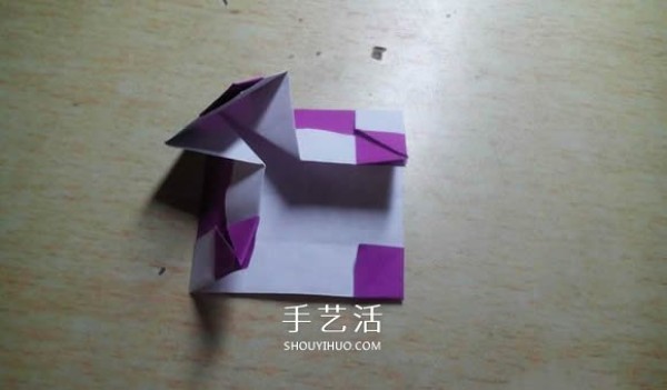 How to origami plaid love heart diagram, two-color plaid heart-shaped folding method