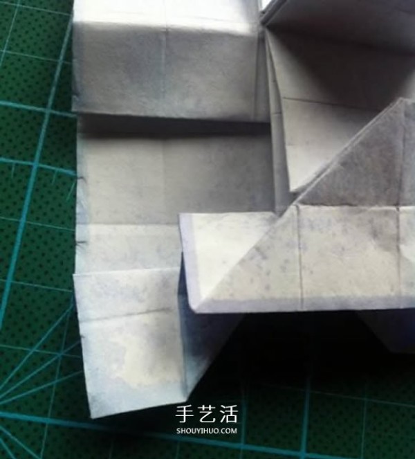 Naoyuki Tanitas origami tutorial, illustrations of how to fold a cute tissue box