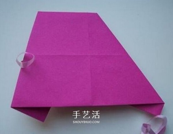 Simple shoe folding method illustrates how to fold womens paper shoes