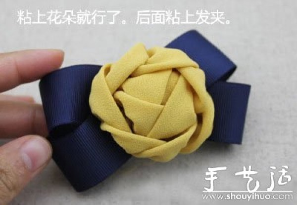 Handmade method of making beautiful hairpins with non-woven fabrics