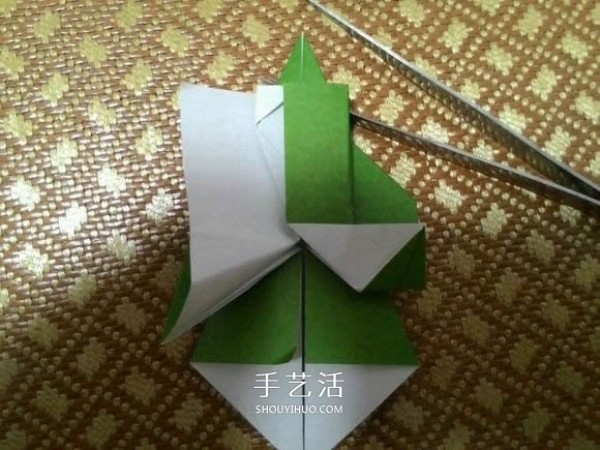 Santa Claus origami step by step illustration, how to fold paper Santa Claus