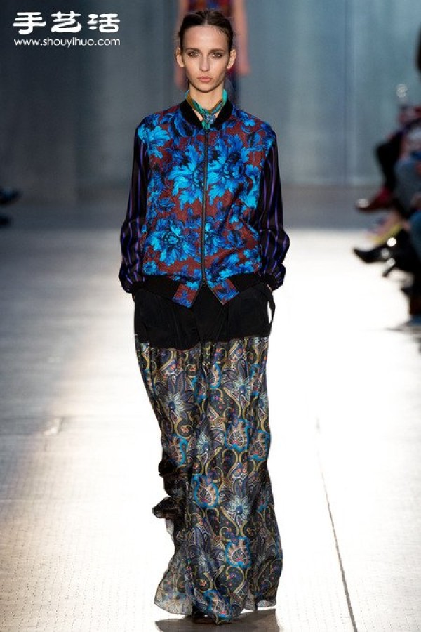 The 2014 autumn and winter clothing series breaks the dullness of autumn and winter, and a hundred flowers bloom