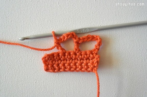 Wool crochet mini crown DIY cute brooch or headband