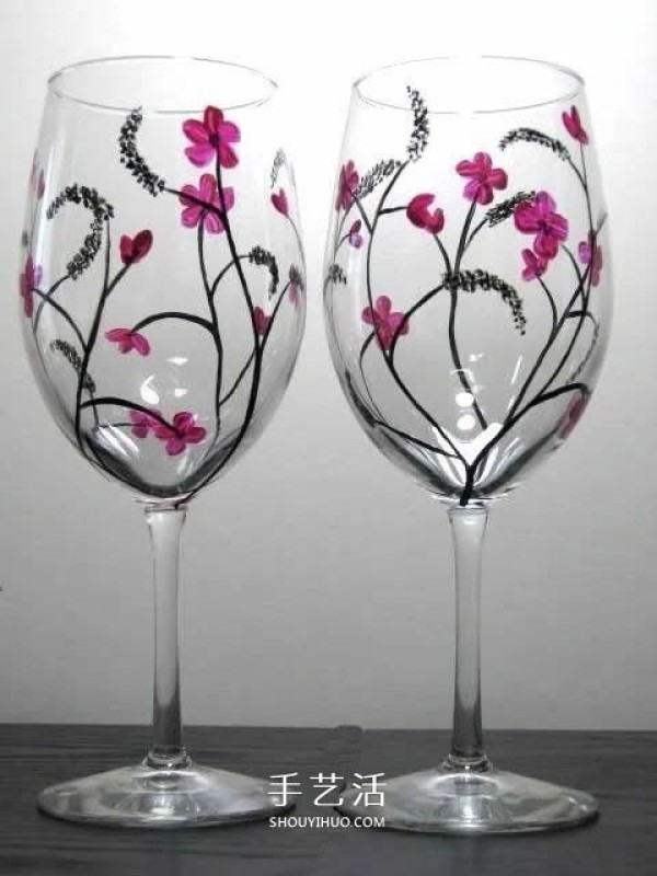 Creative handmade pictures of painted wine bottles, acrylic hand-painted glass bottles DIY