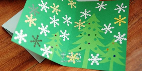 DIY Christmas card making tutorial and feel the little beauty of flowing colors