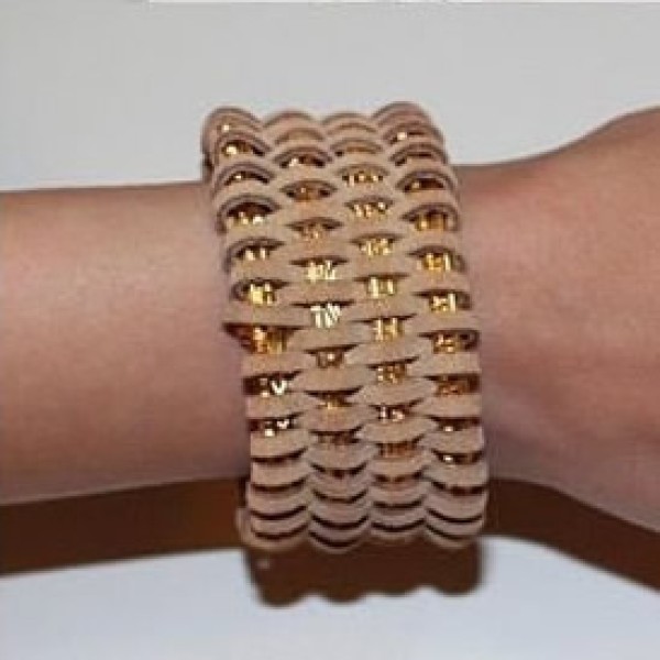 Illustrated tutorial for weaving wide bracelets with leather ropes for multiple bracelets