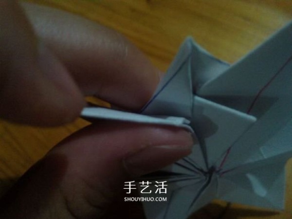 3D three-dimensional snowflake origami illustration, how to fold complex and exquisite snowflakes