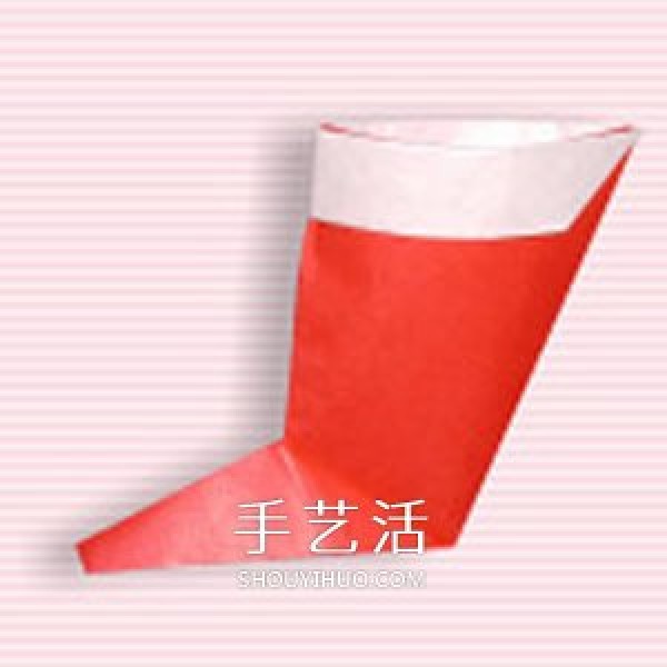 The origami method of Christmas boots, illustrated tutorial for children to fold Christmas boots