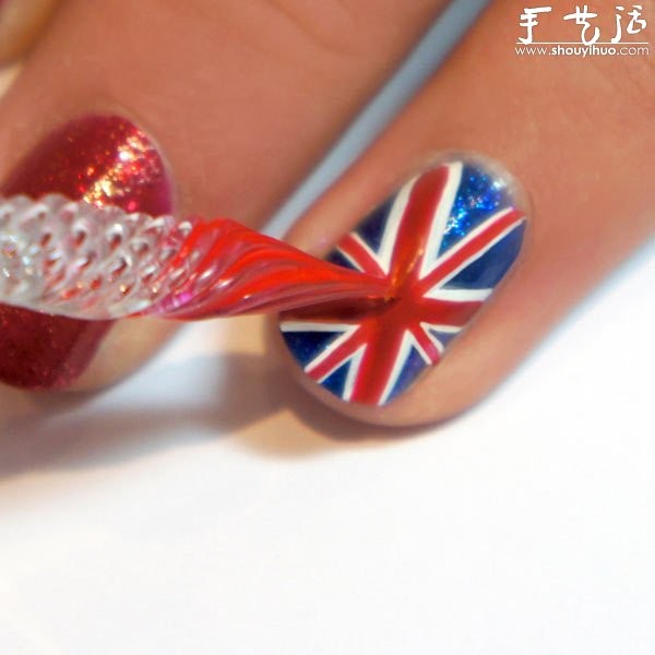 DIY Union Flag Manicure with a British Style