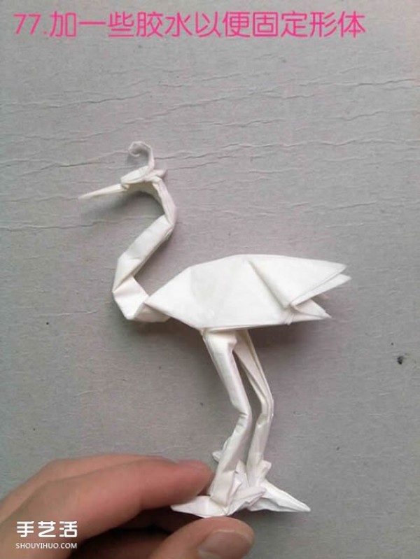 How to fold paper egrets with detailed illustrations of steps for folding three-dimensional egrets