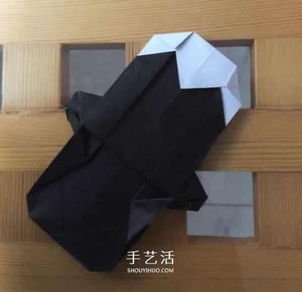 The origami step-by-step illustration of the crawling giant panda is so naive and cute~